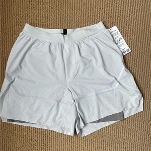 Lululemon men’s surge short 6” lined